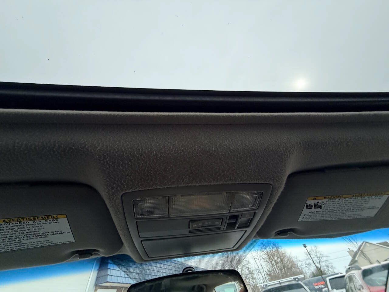 Used 2010 Toyota Camry SE FWD image 19
