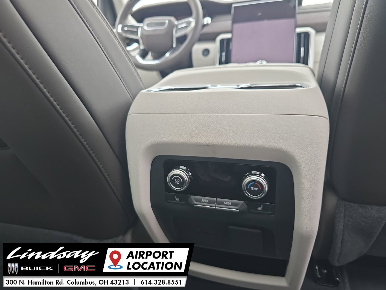 New 2027 GMC Acadia Denali w/ Denali Reserve Package AWD/4WD image 23