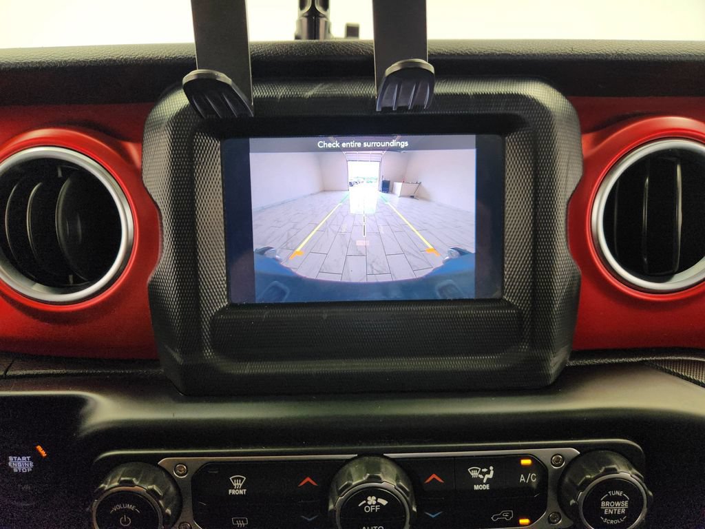 Used 2021 Jeep Gladiator Rubicon AWD/4WD image 17