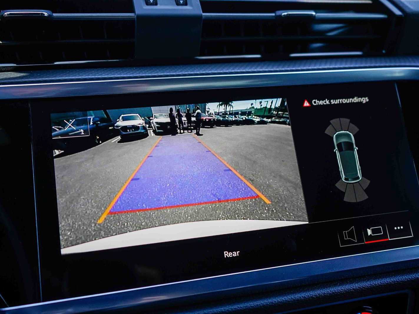 Used 2023 Audi Q3 2.0T Premium w/ Convenience Package AWD/4WD image 23