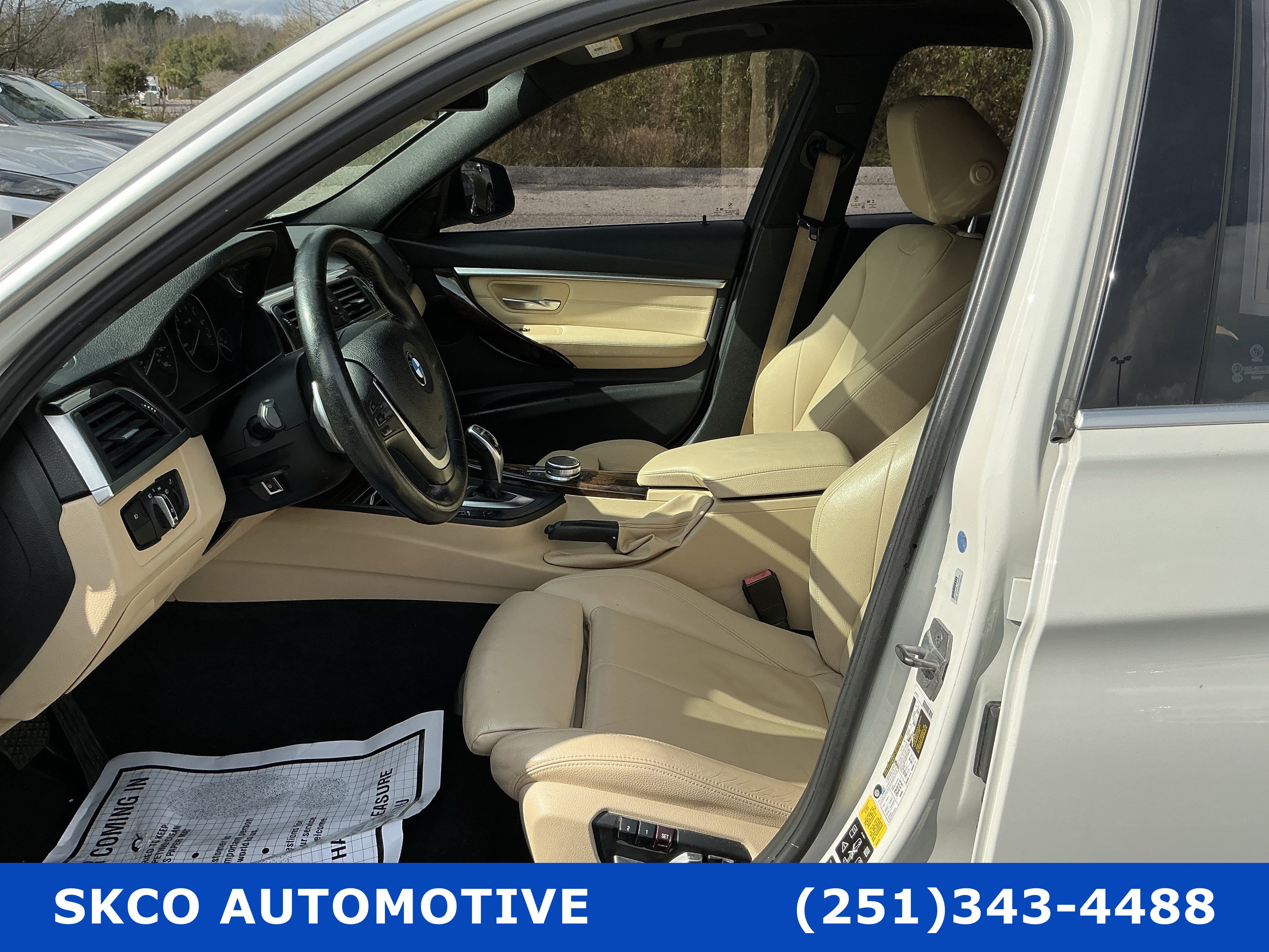 Used 2017 BMW 330i xDrive Sedan w/ Premium Package AWD/4WD image 12