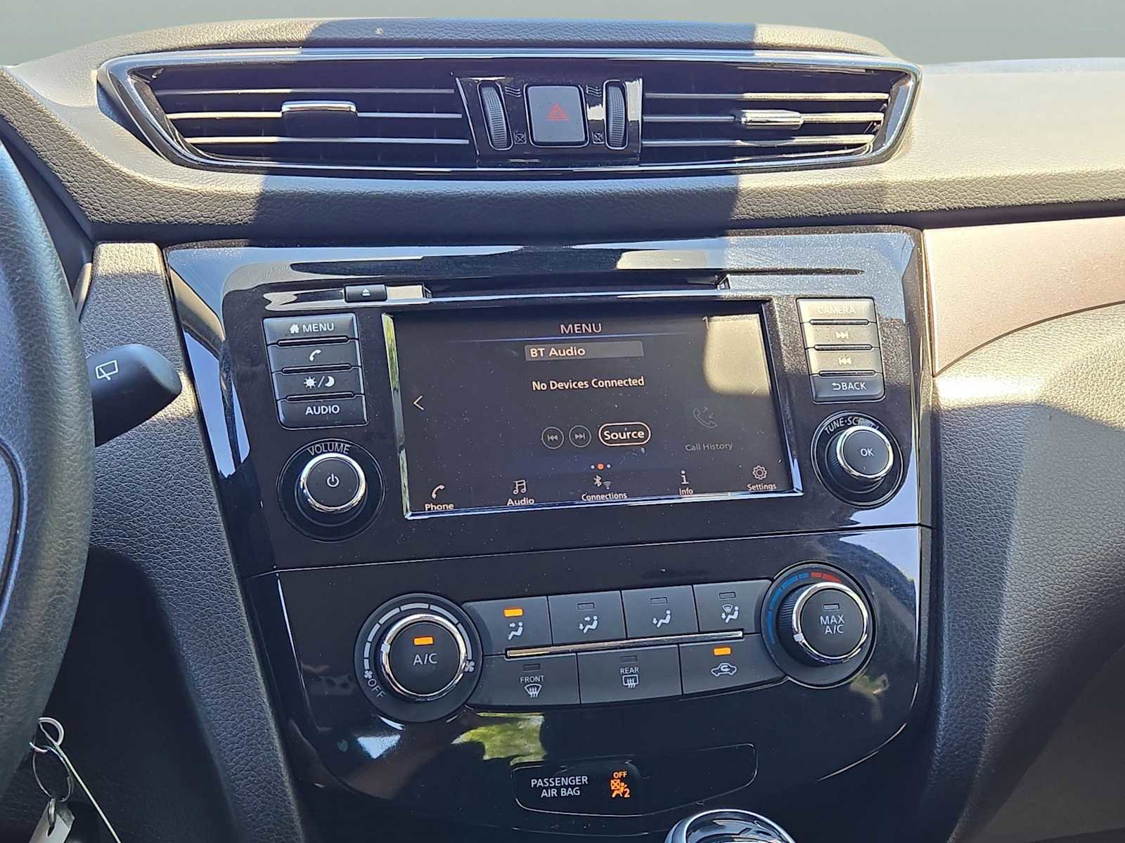 Used 2022 Nissan Rogue Sport S image 24