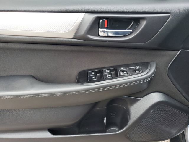 Used 2019 Subaru Outback 2.5i Premium image 16
