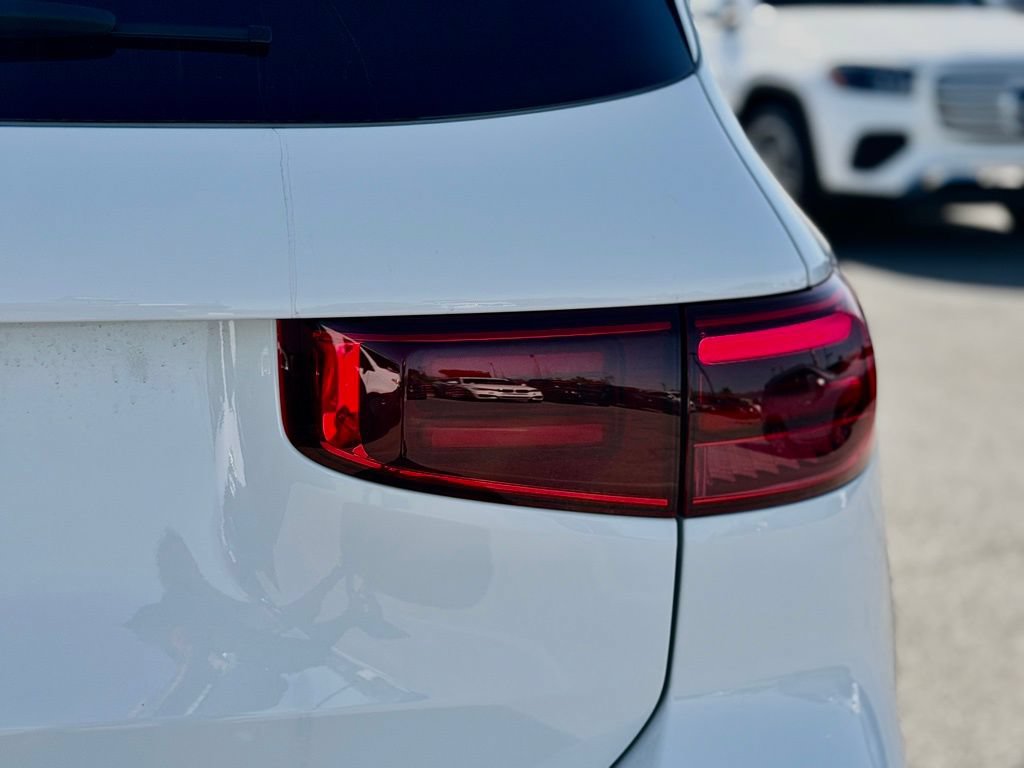 New 2026 Mercedes-Benz GLB 250 image 12