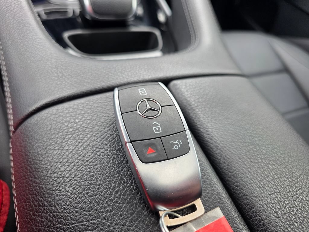 Used 2024 Mercedes-Benz GLE 450e 4MATIC image 34
