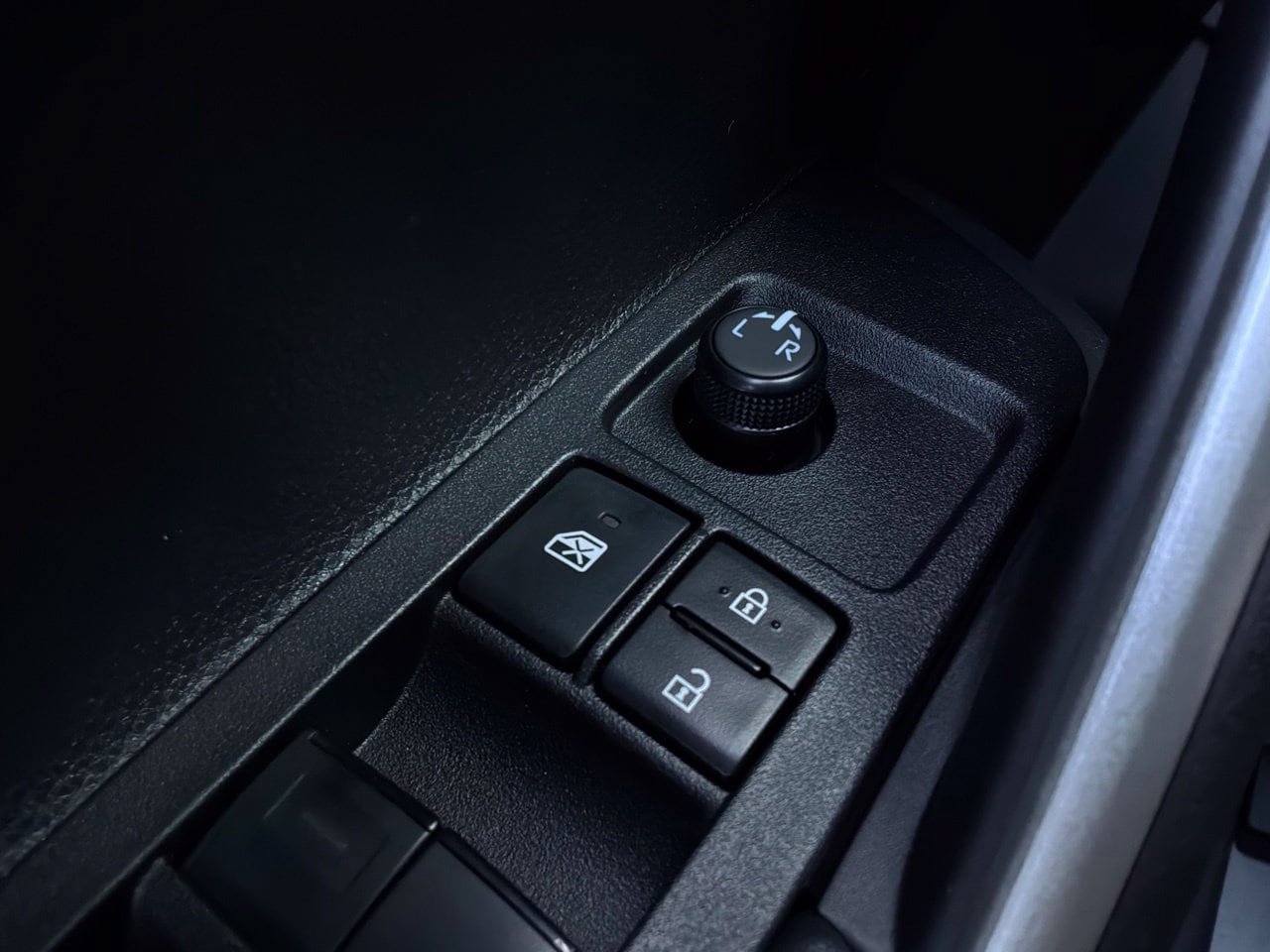 New 2026 Toyota Corolla Cross XLE w/ Convenience Package FWD image 22