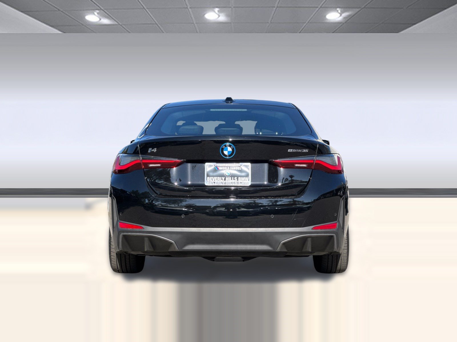 Used 2024 BMW i4 eDrive35 w/ Parking Assistance Package RWD image 9