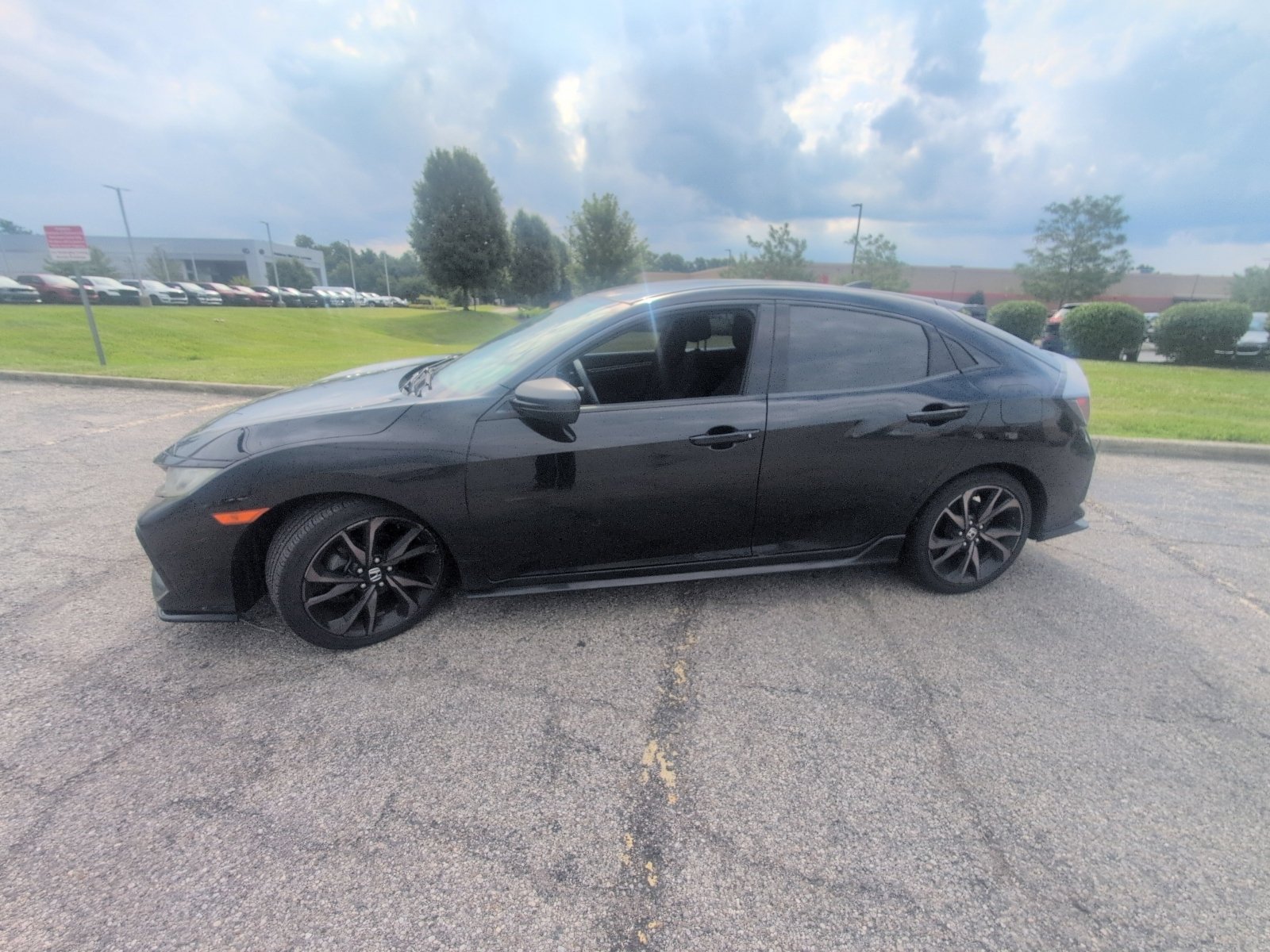 Used 2018 Honda Civic Sport image 4