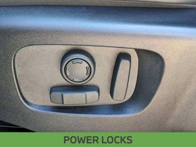 Used 2025 Land Rover Range Rover Velar Dynamic SE image 17