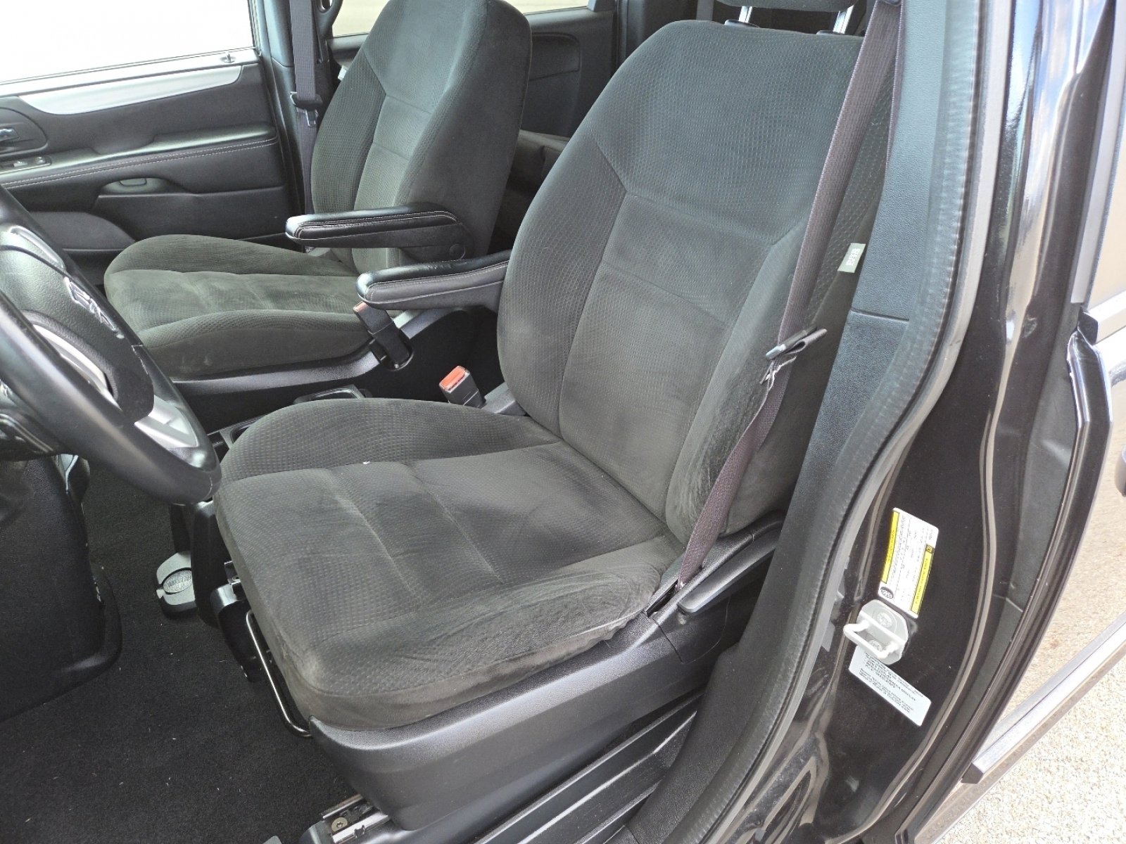 Used 2015 Dodge Grand Caravan SE w/ Quick Order Package 29E SE image 21