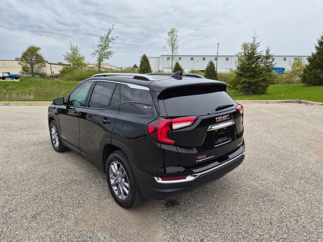 Used 2022 GMC Terrain SLT w/ Infotainment Package II AWD/4WD image 7