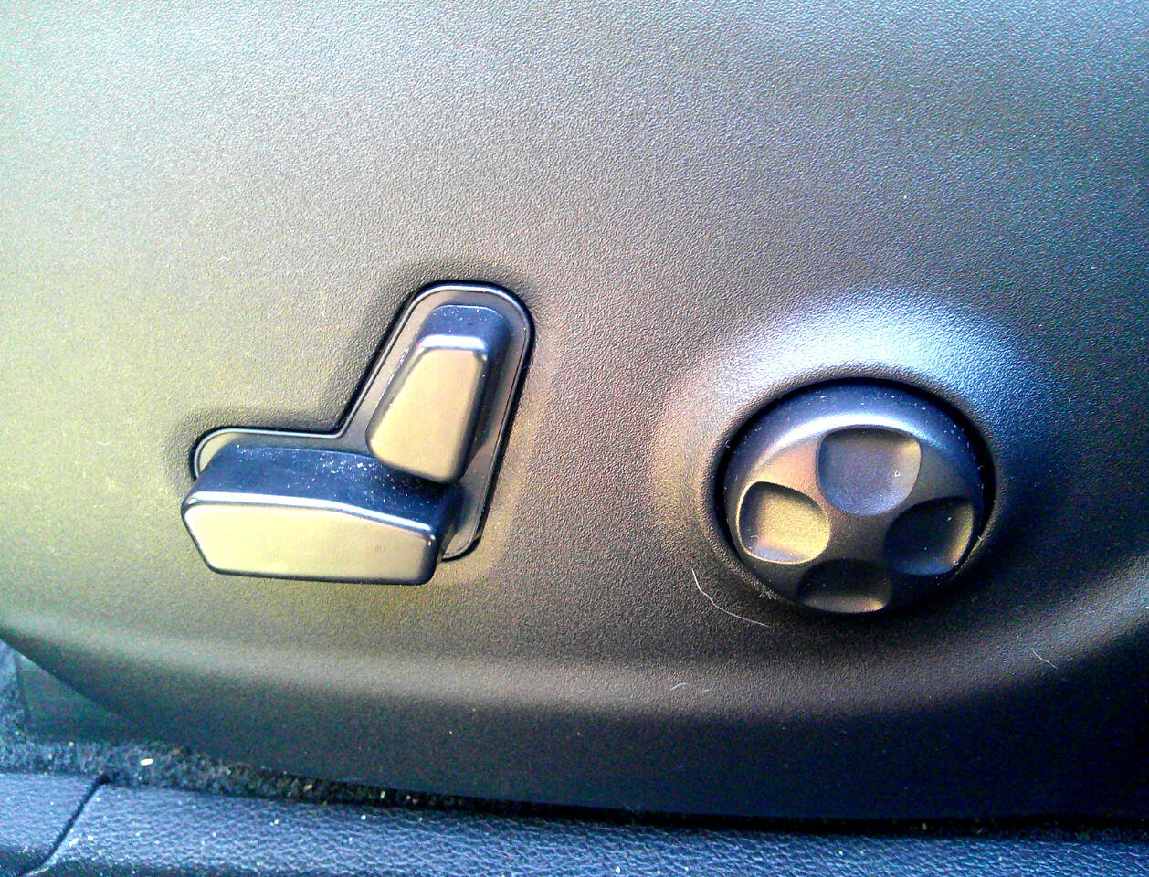 Used 2019 Jeep Cherokee Overland w/ Trailer Tow Group image 40