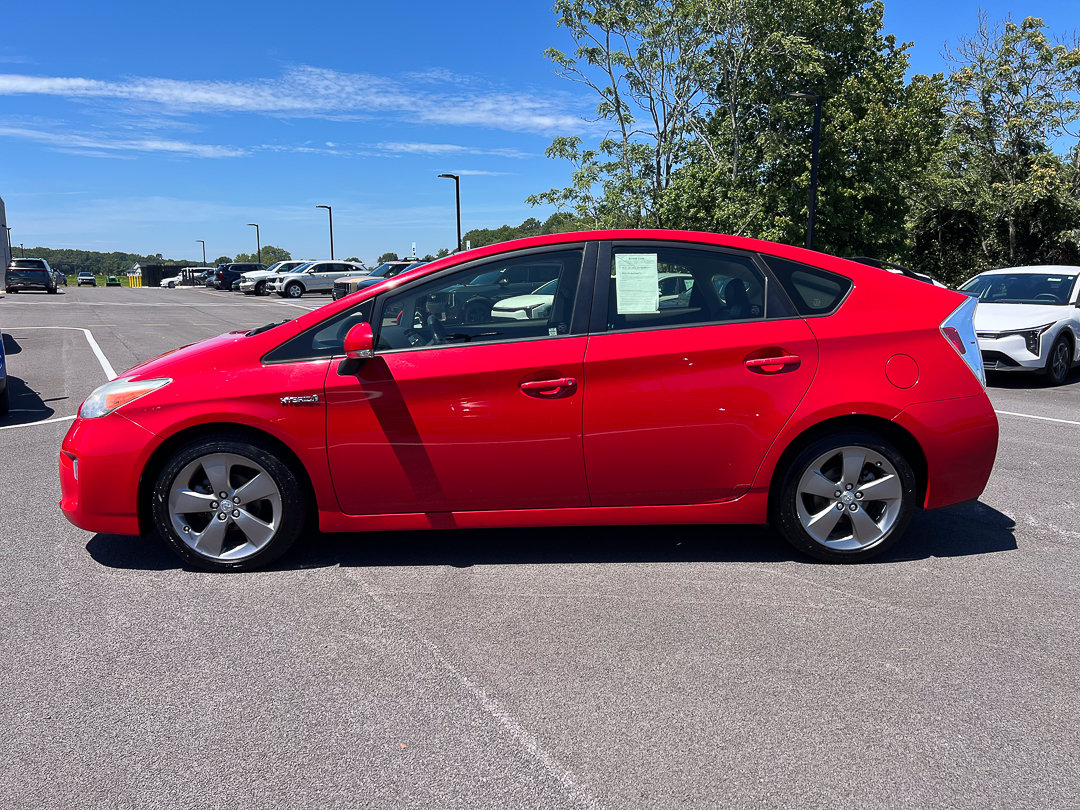 Used 2015 Toyota Prius Persona Series FWD image 2