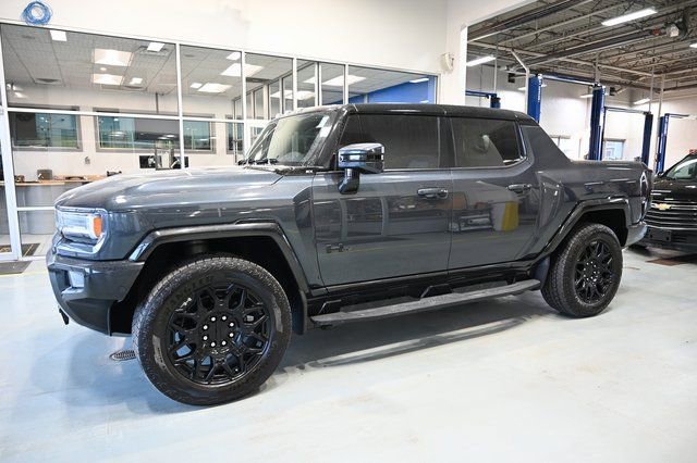 Used 2025 GMC Hummer EV 2X w/ LPO, Dark Essentials Package image 9