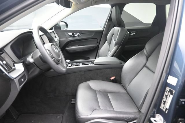 Certified 2024 Volvo XC60 B5 Core AWD/4WD image 18