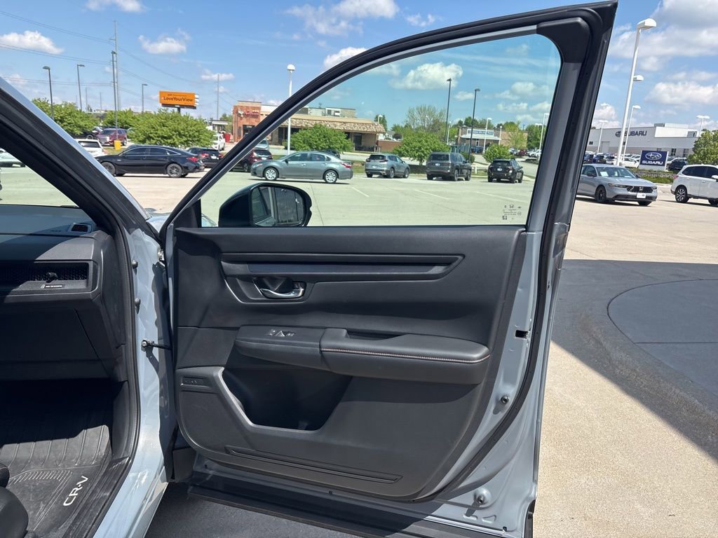 Certified 2025 Honda CR-V Sport image 25
