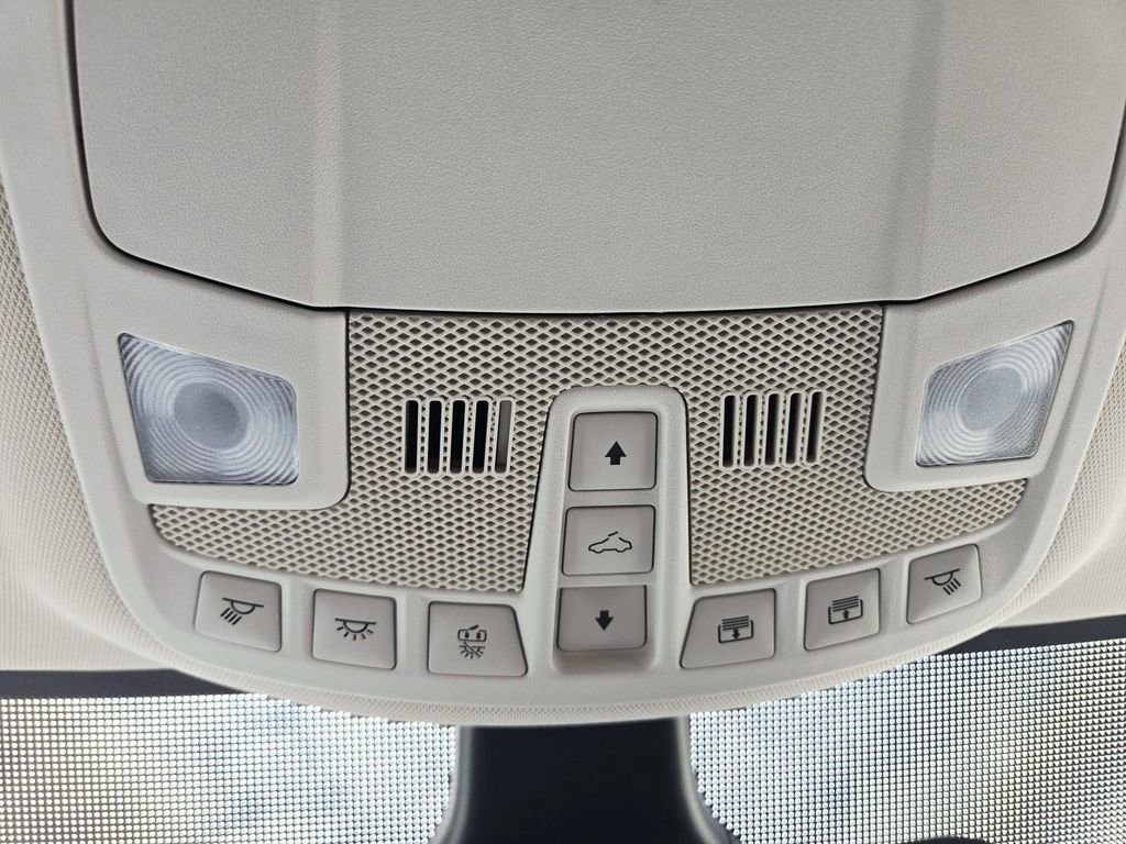 Used 2022 Ford Edge Titanium image 33