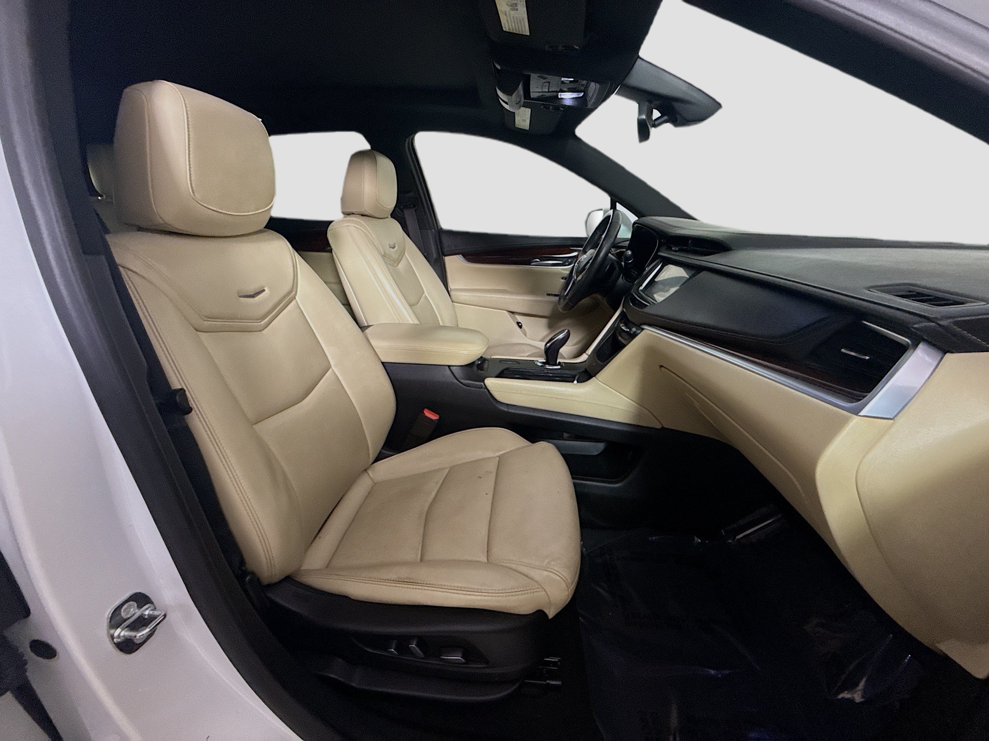 Used 2018 Cadillac XT5 Luxury w/ Driver Awareness Package FWD image 29