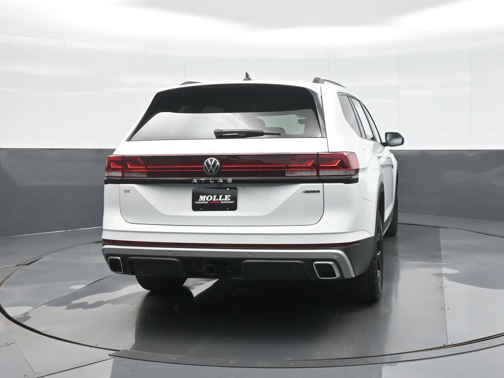 Used 2024 Volkswagen Atlas Peak Edition SE AWD/4WD image 6