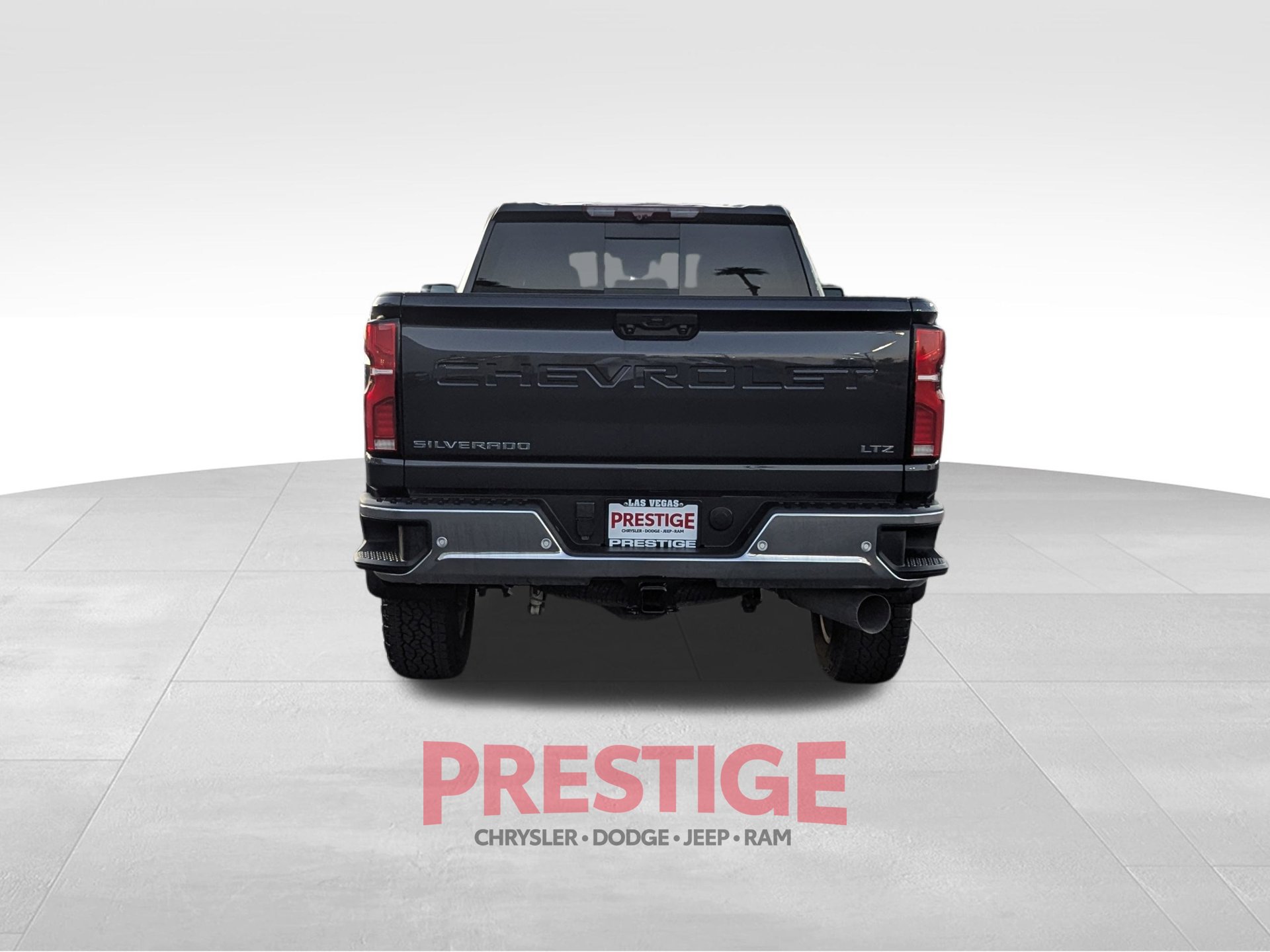 Used 2024 Chevrolet Silverado 3500 LTZ w/ LTZ Plus Package AWD/4WD image 6
