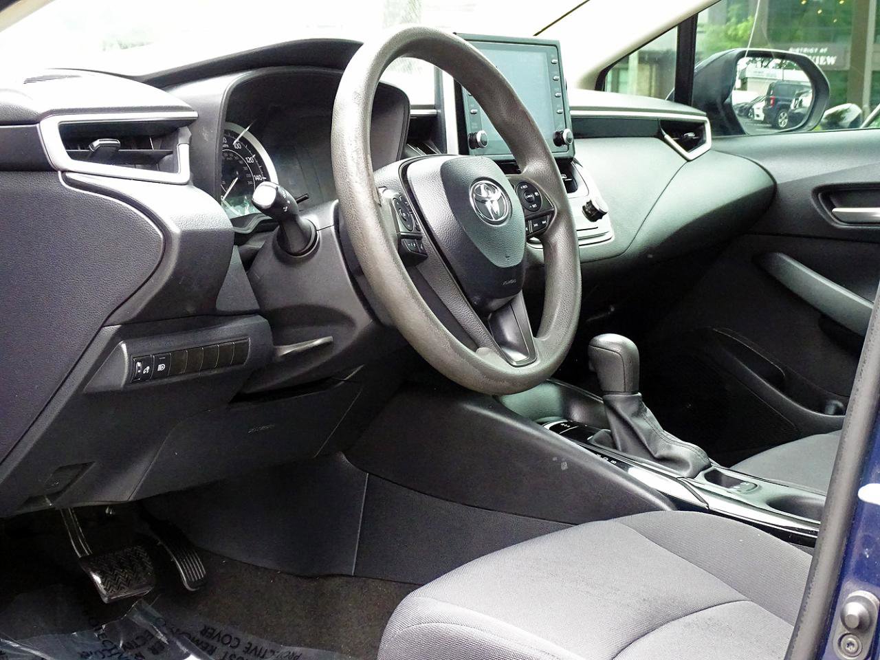 Used 2020 Toyota Corolla LE FWD image 20
