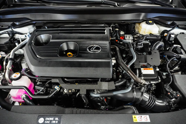 Certified 2025 Lexus UX 300h FWD w/ Accessory Package (Z2) image 27