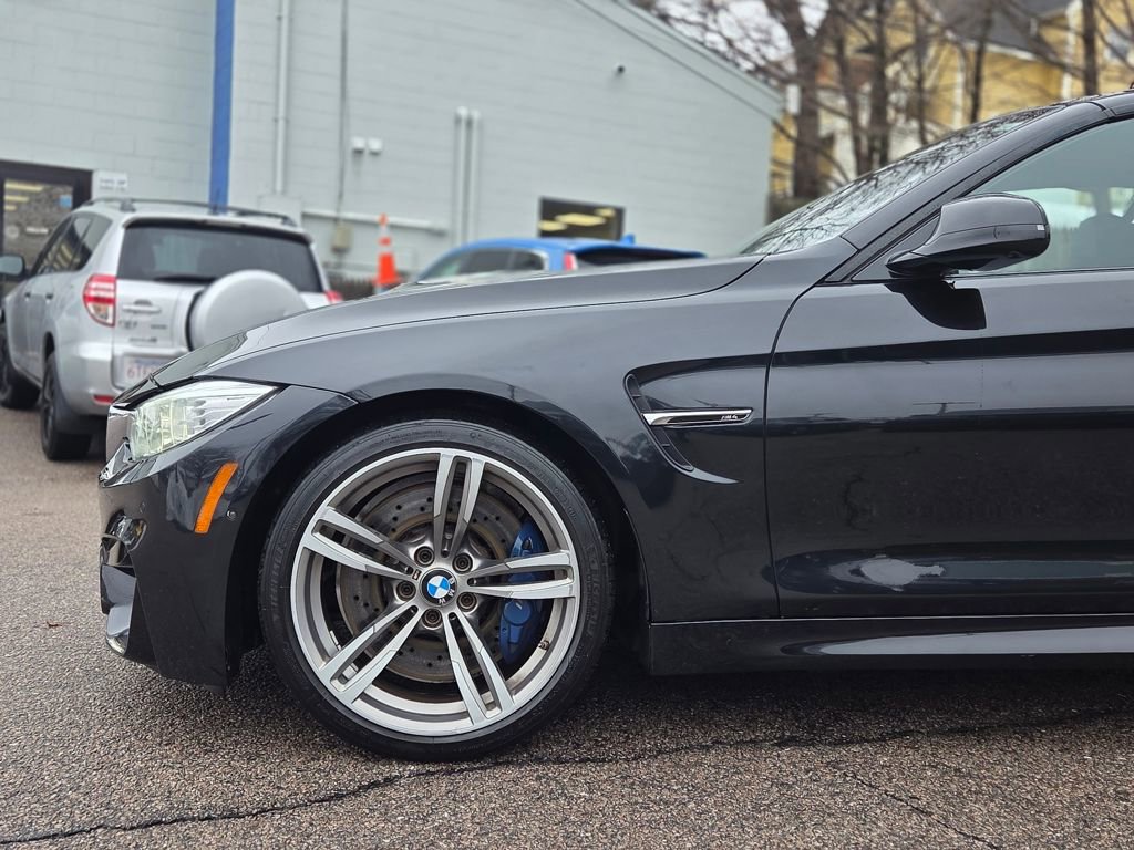 Used 2015 BMW M4 Convertible image 11