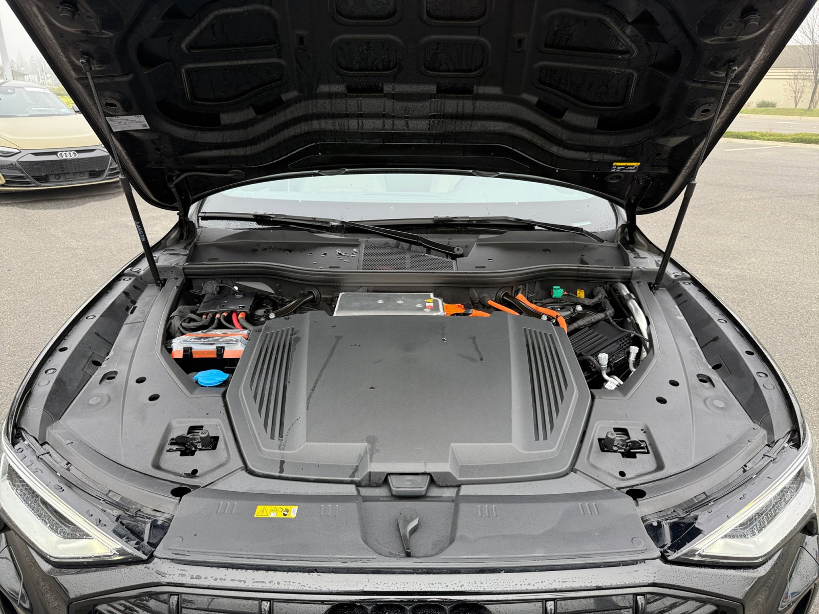 Used 2023 Audi e-tron Premium Plus w/ Premium Plus Package image 20