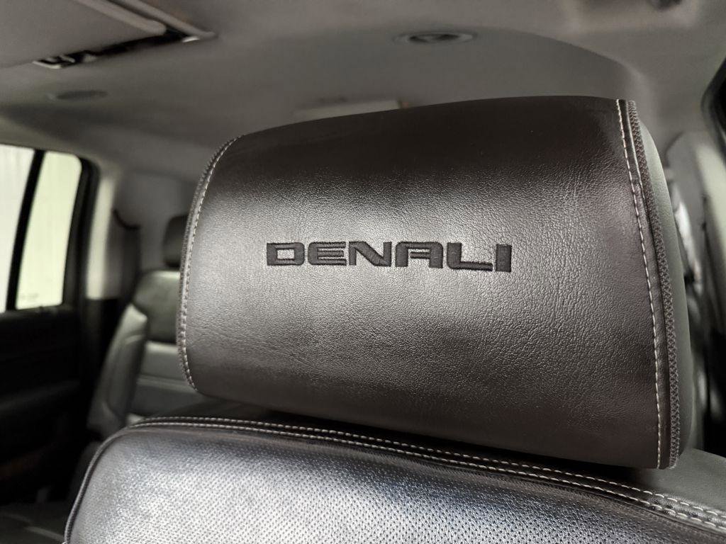 Used 2018 GMC Yukon XL Denali w/ Denali Ultimate Package image 14
