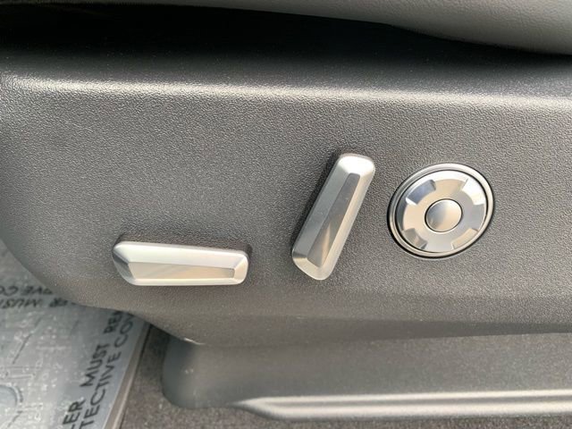 New 2026 Lincoln Navigator Reserve AWD/4WD image 16