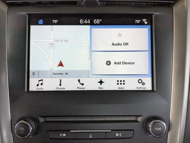Used 2017 Ford Fusion SE w/ Fusion SE Technology Package FWD image 15