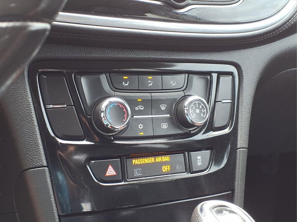 Used 2022 Buick Encore Preferred w/ Safety Package image 16