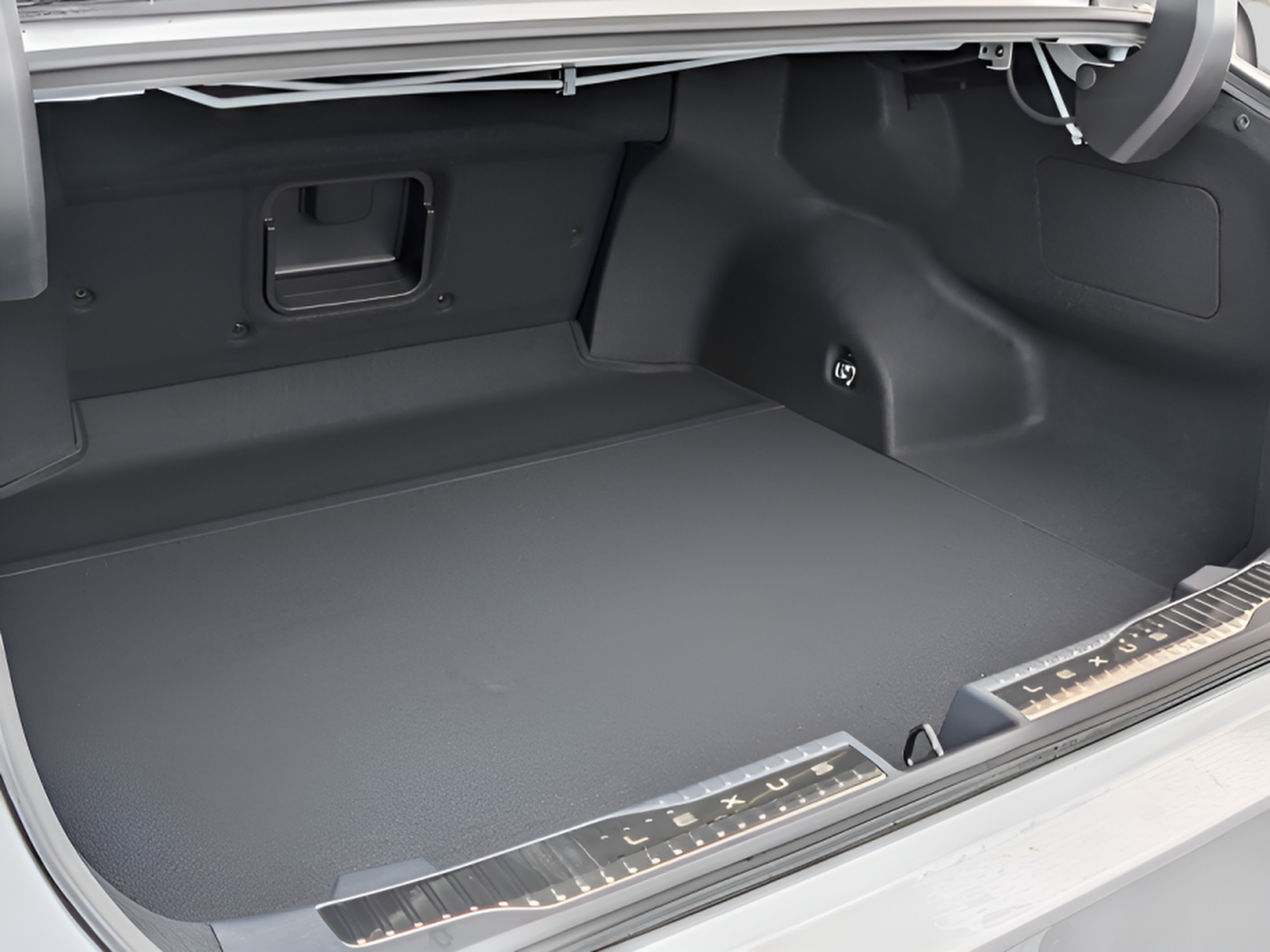 New 2026 Lexus ES 350e w/ Accessory Package (Z2) FWD image 13
