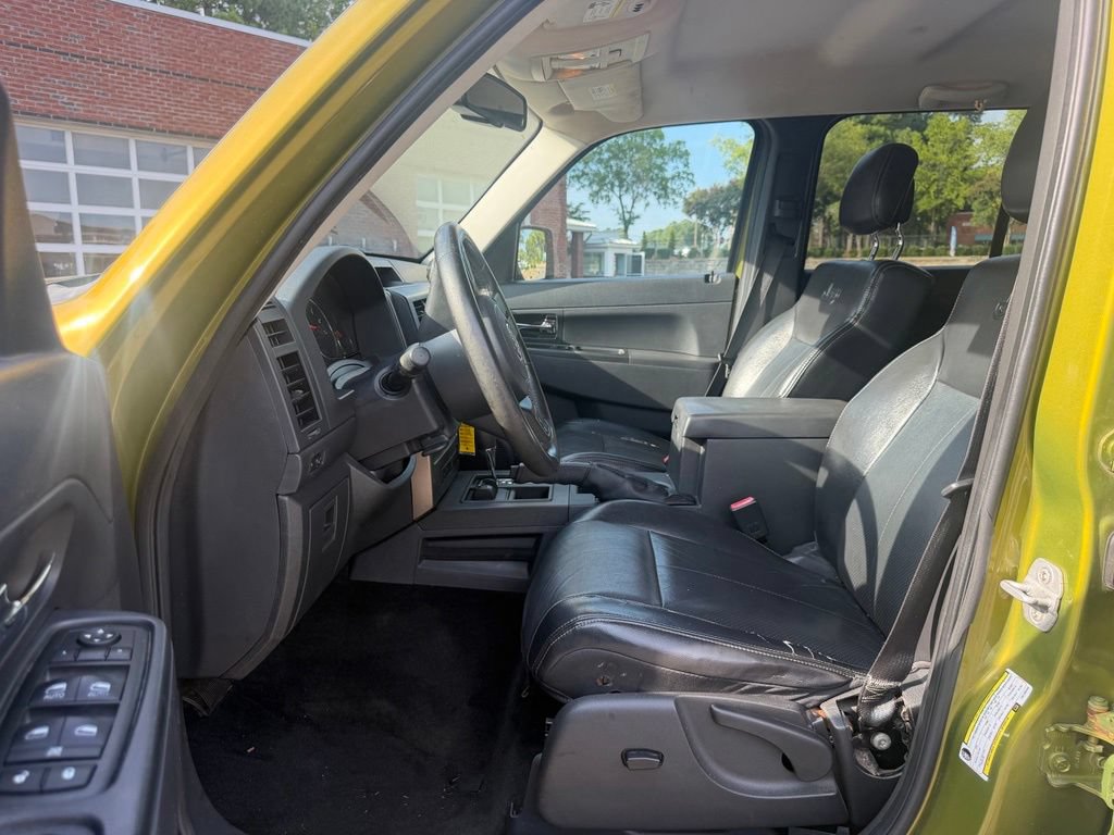 Used 2012 Jeep Liberty Sport AWD/4WD image 14