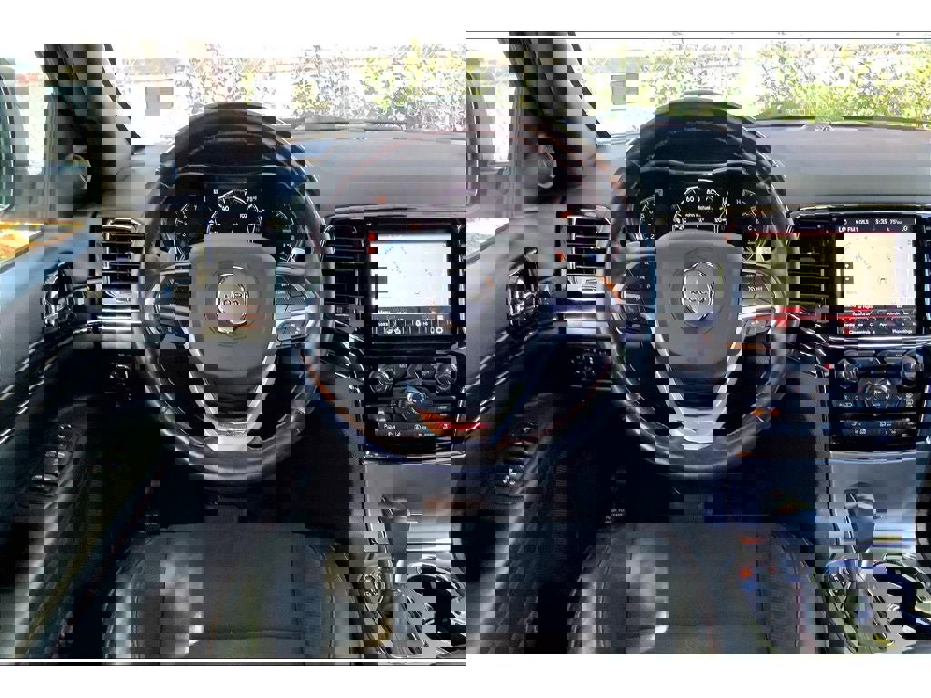 Used 2020 Jeep Grand Cherokee Trailhawk w/ Premium Lighting Group image 5