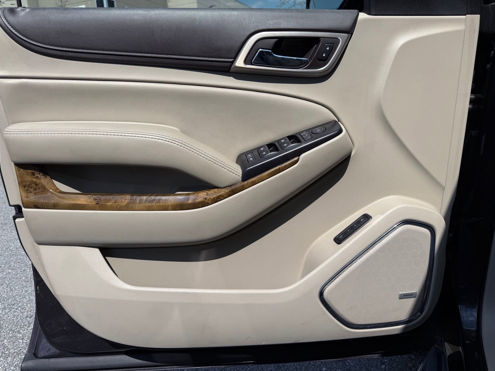 Used 2016 GMC Yukon XL Denali w/ Enhanced Security Package image 44