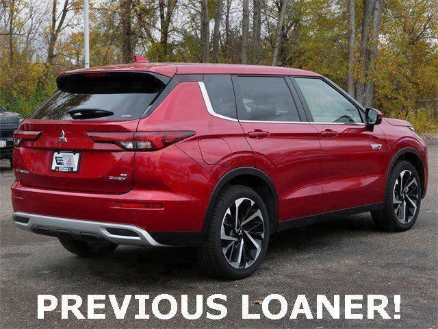 Used 2025 Mitsubishi Outlander SE image 7