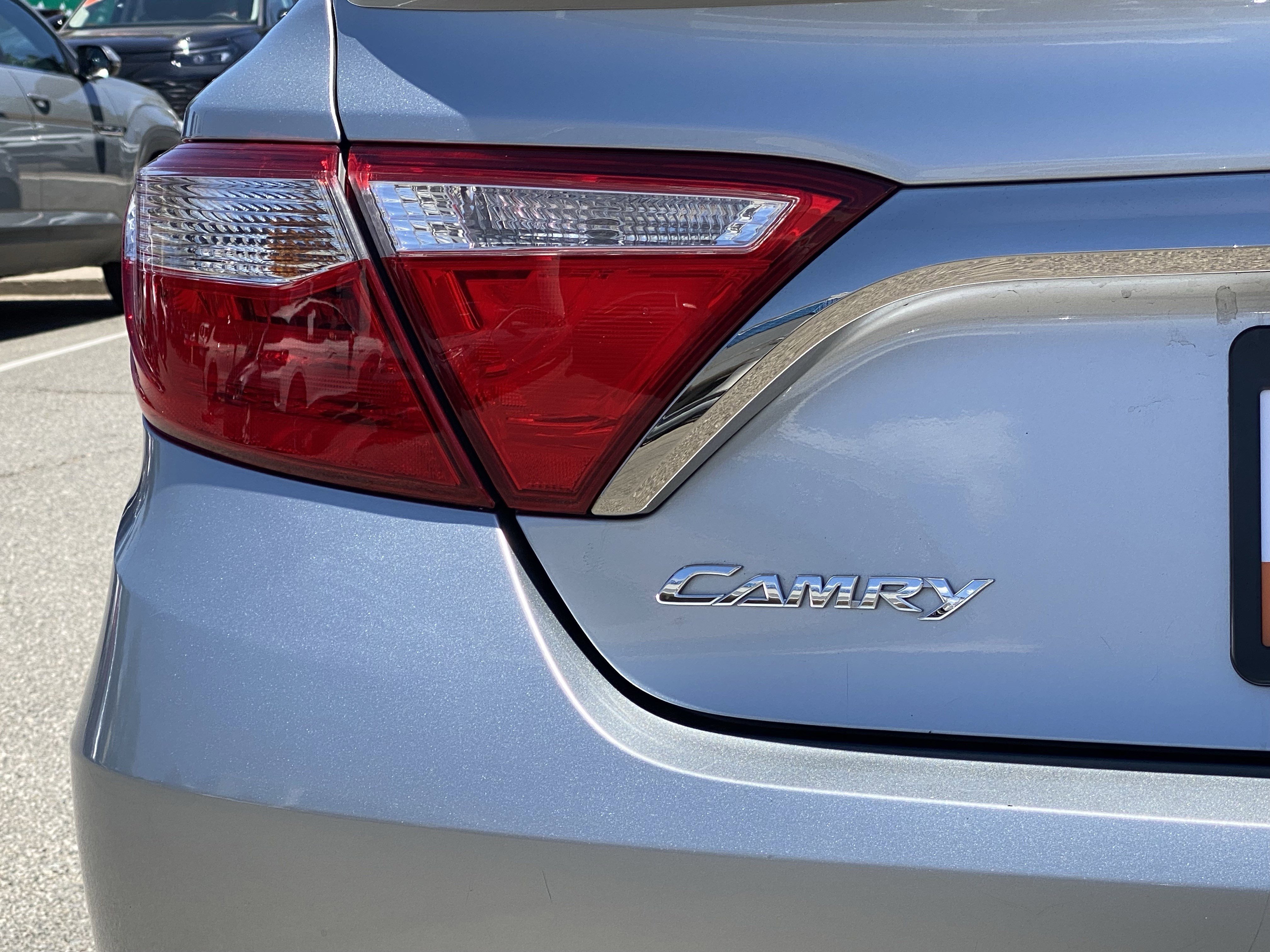 Used 2017 Toyota Camry SE FWD image 21