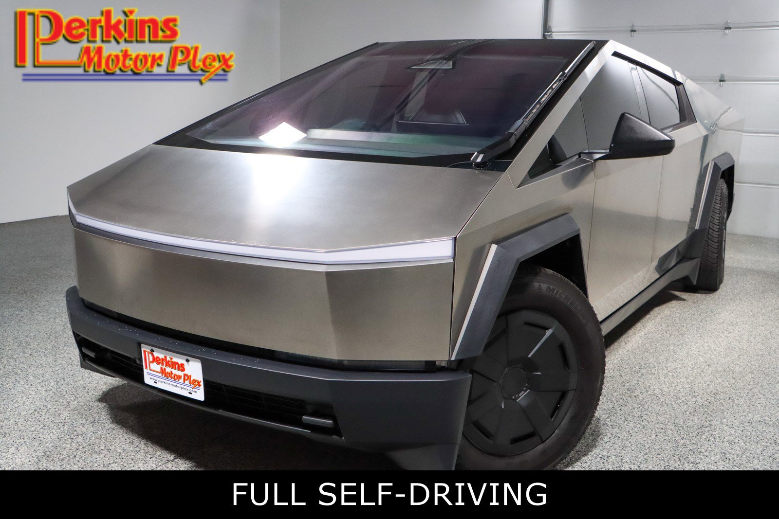 Used 2024 Tesla Cybertruck AWD Crew Cab image 1