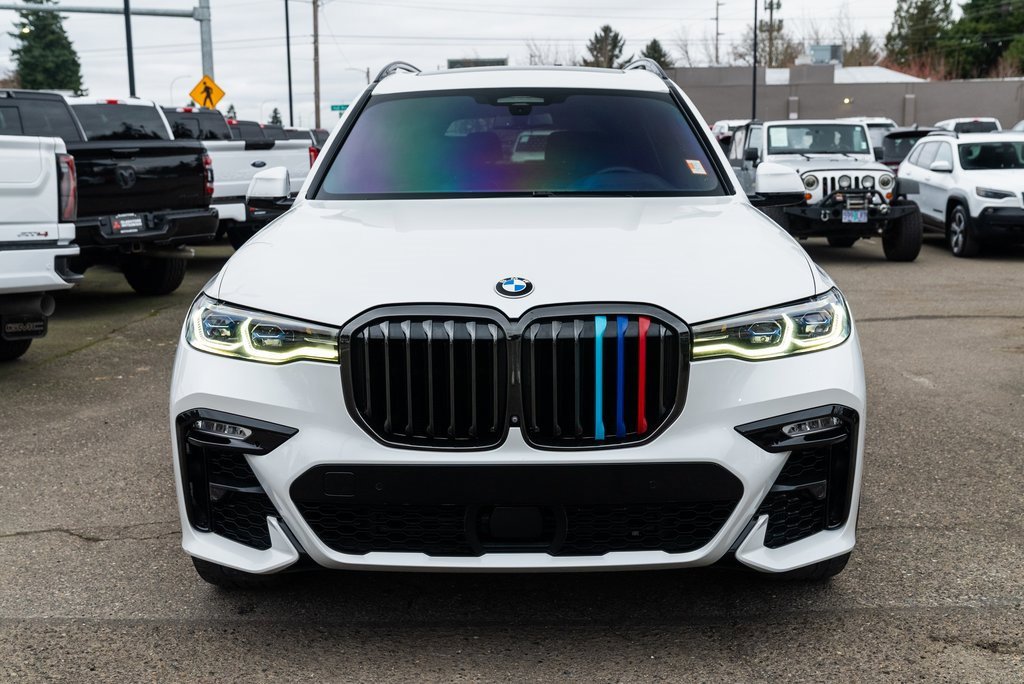 Used 2022 BMW X7 M50i image 2