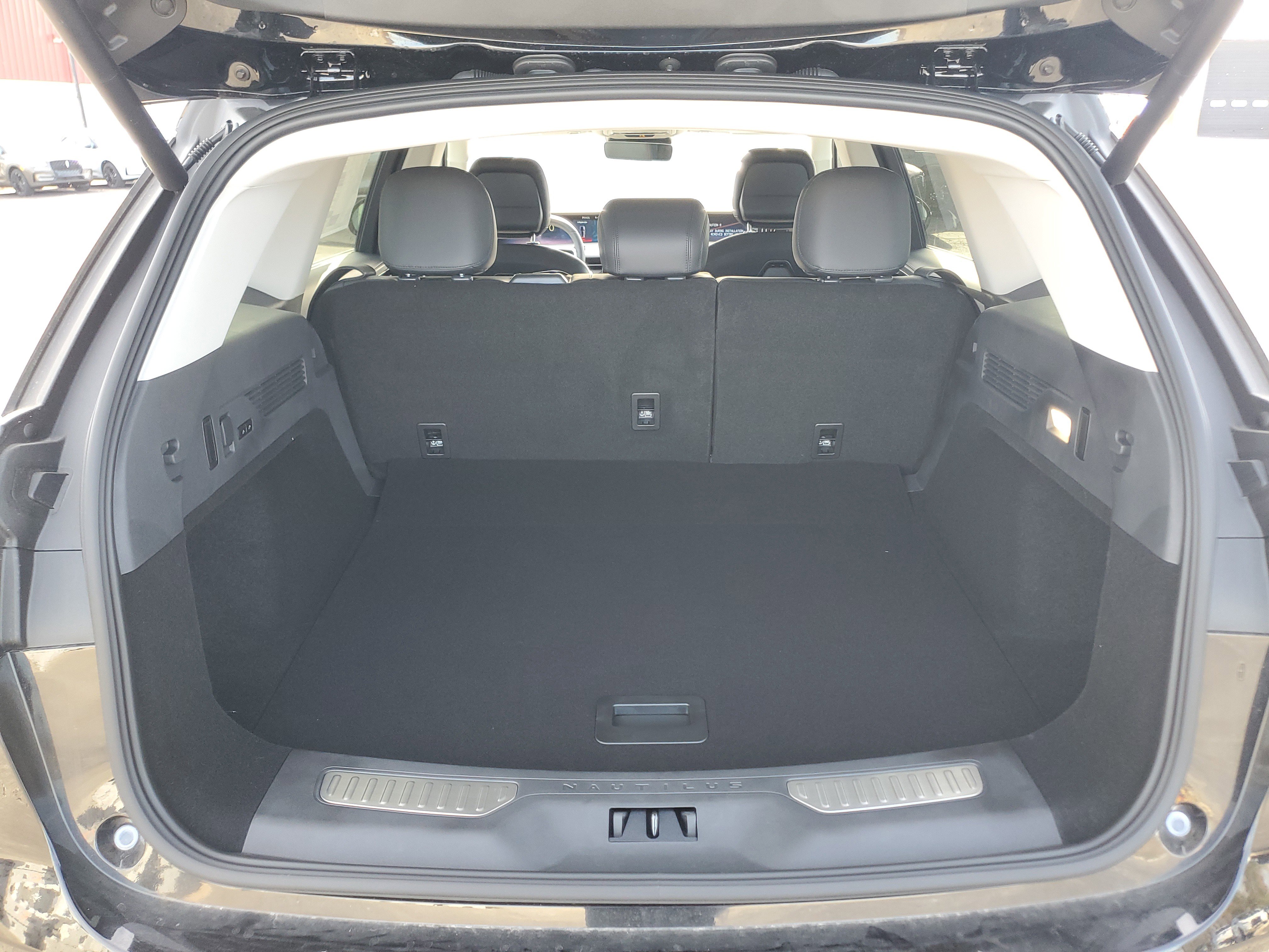 New 2026 Lincoln Nautilus Premier w/ Equipment Group 102A image 31