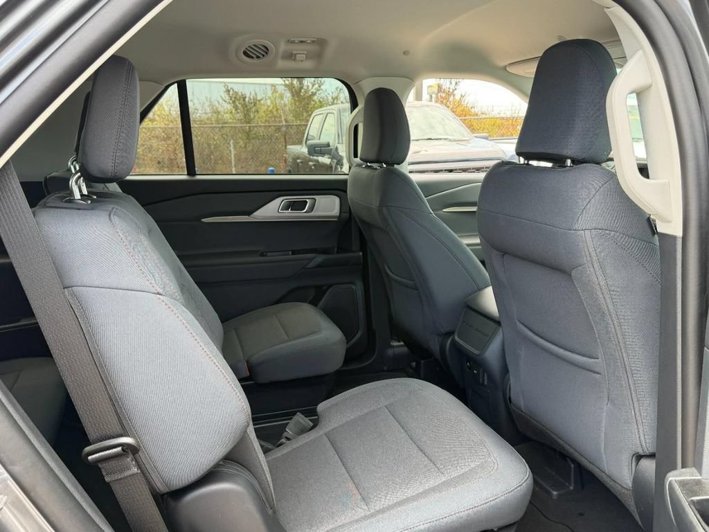 New 2026 Ford Explorer Active AWD/4WD image 4