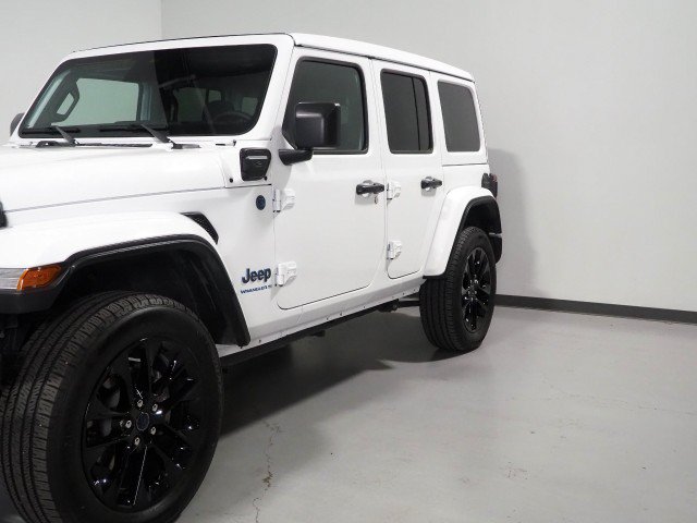 Used 2025 Jeep Wrangler Sahara 4xe w/ Safety Group AWD/4WD image 49