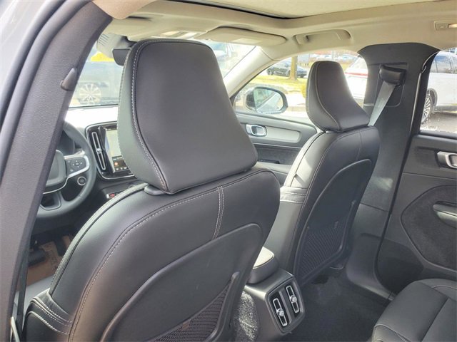 New 2026 Volvo XC40 B5 Core w/ Protection Package Premier image 27