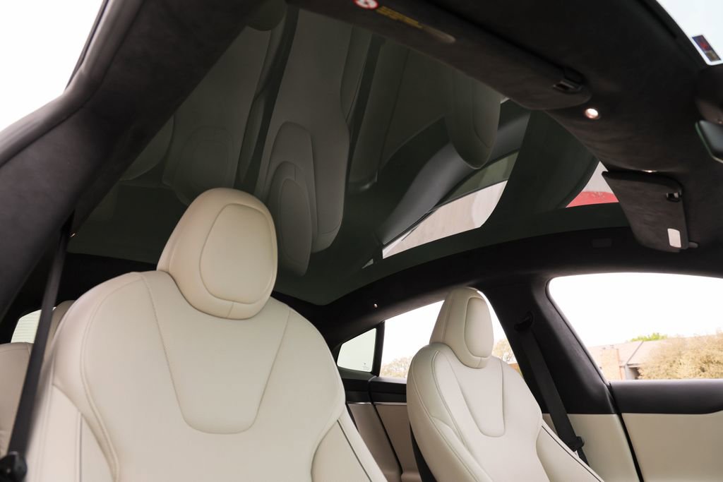 Used 2022 Tesla Model S Plaid image 21