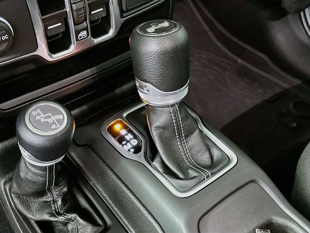 Used 2024 Jeep Wrangler Unlimited Sport AWD/4WD image 19