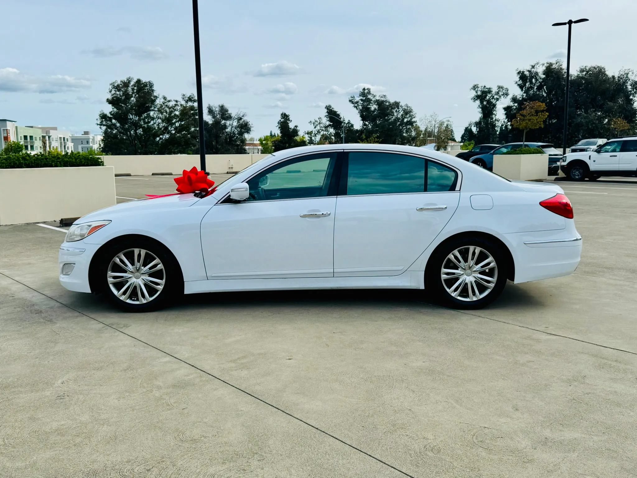 Used 2014 Hyundai Genesis 3.8 RWD image 13