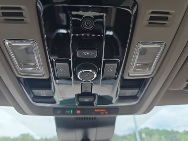 New 2026 GMC Yukon XL Denali w/ Denali Reserve Package AWD/4WD image 23