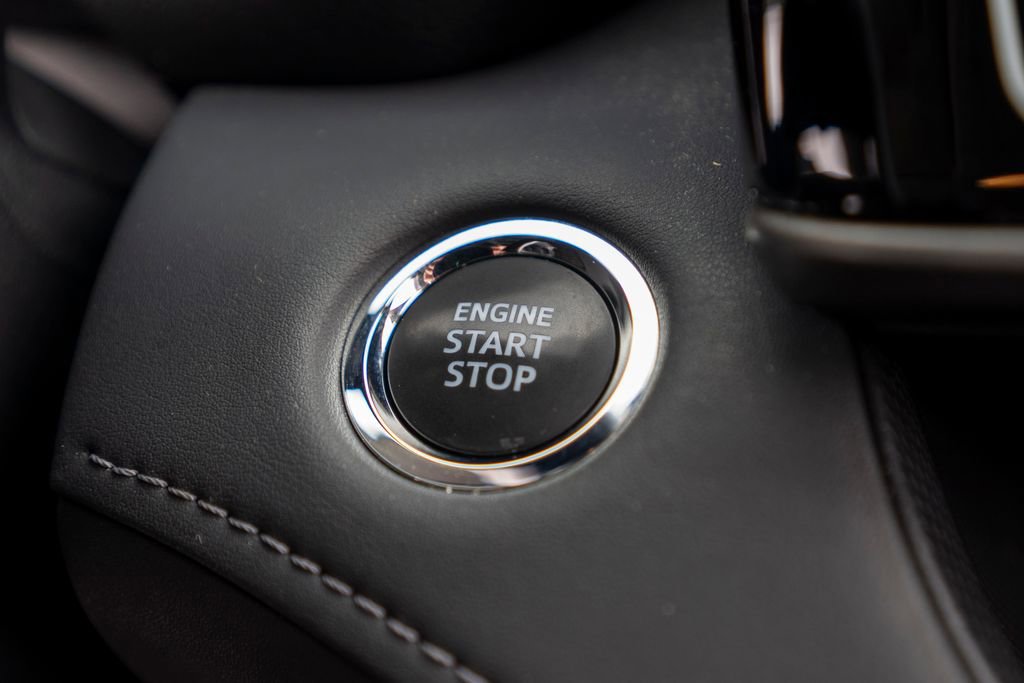 Used 2023 Toyota Highlander L image 25