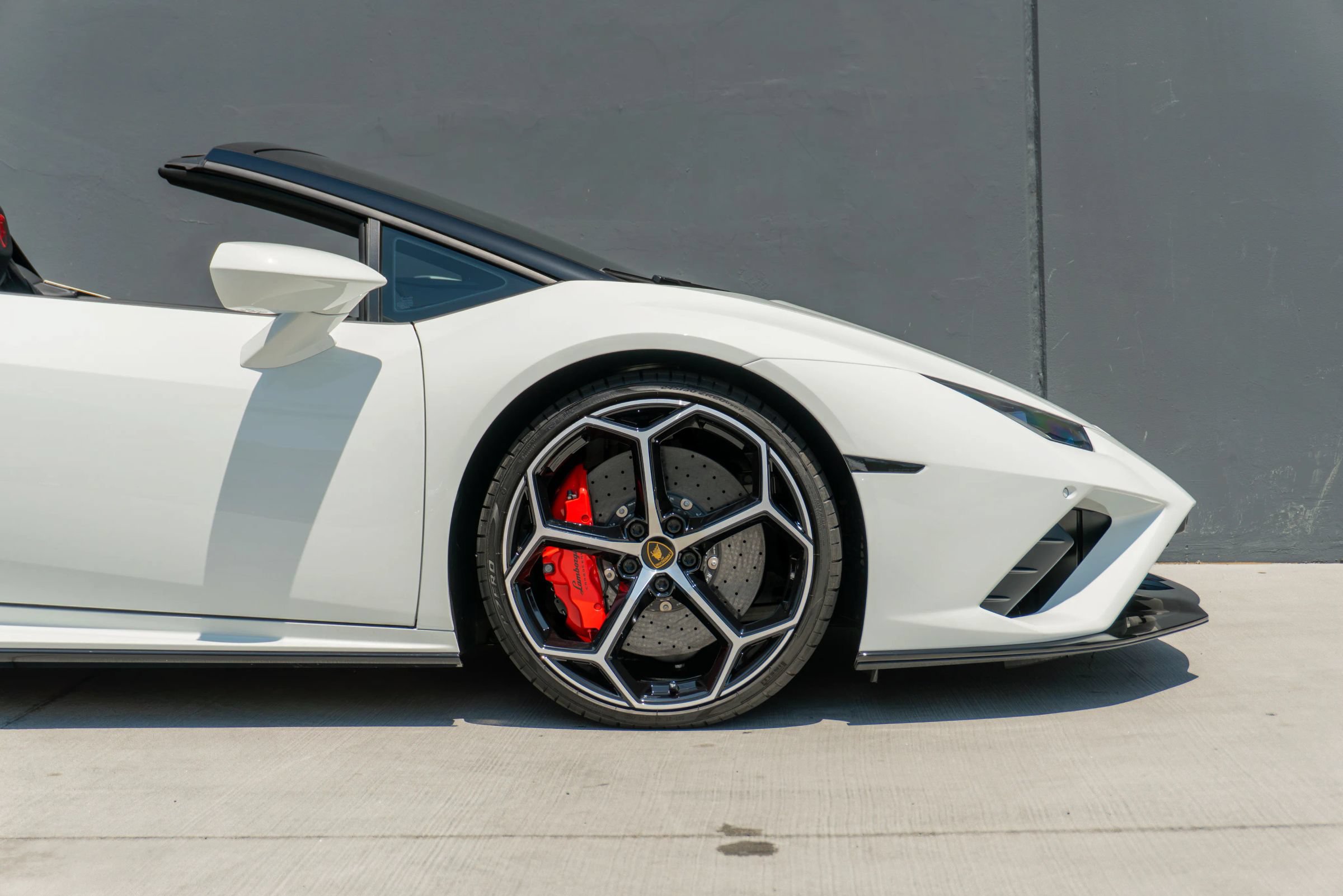 Used 2023 Lamborghini Huracan EVO RWD image 44